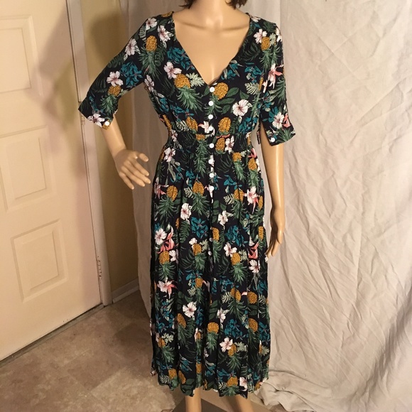 Leo Rosi Dresses & Skirts - NWOT Leo Rosi Floral Button down Maxi dress Small